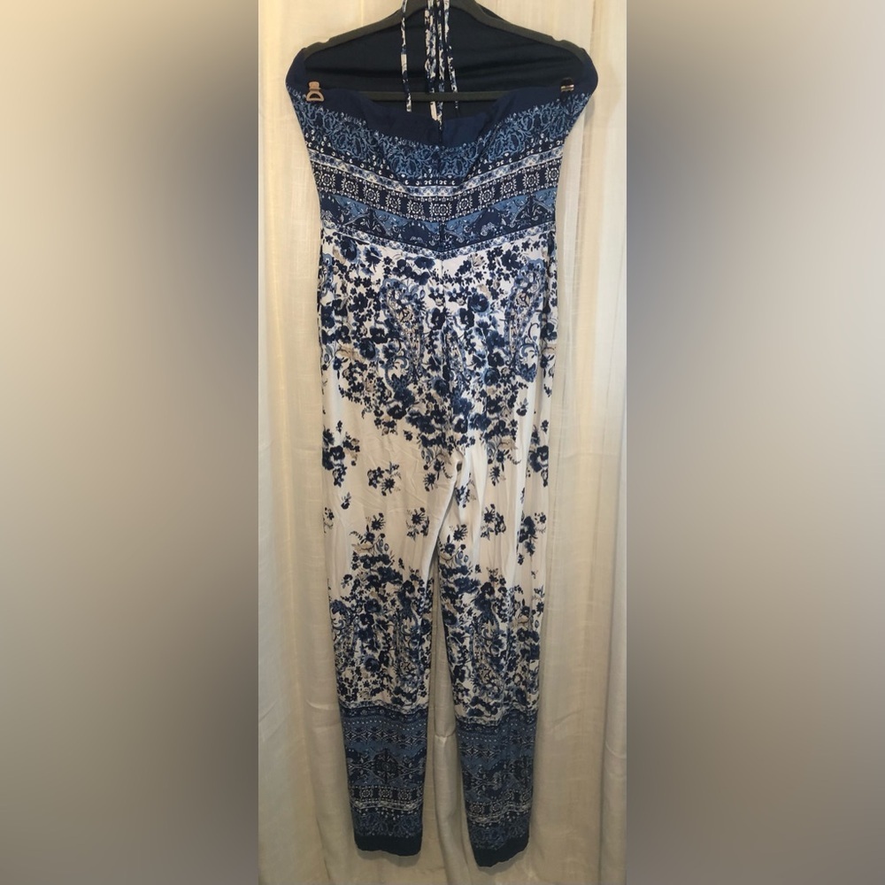 VENUS Blue and White Floral Jumpsuit 🦋💙🤍 M-L NWOT - Picture 8 of 11